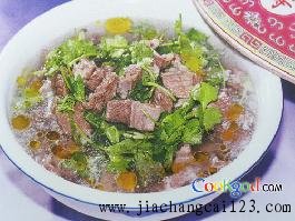 芫荽炖牛肉