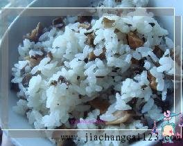 [排毒养颜]简单易做的香菇木耳焖饭