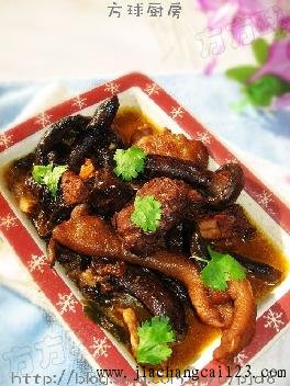 野蘑菇炖鸡