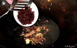 小土豆干烧排骨步骤5