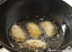 芥花油炸鸡翅步骤8