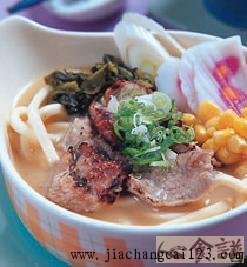日式味噌烤牛拉面