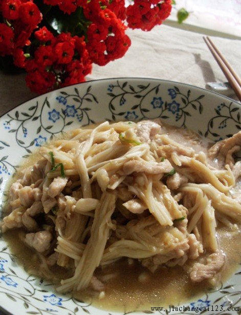肉丝烧金针菇
