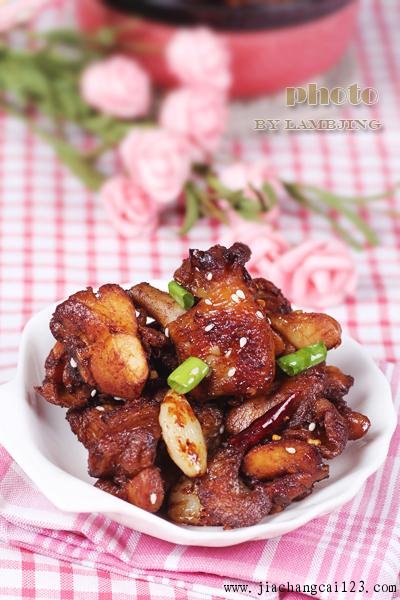 辣子炒鸡的做法2