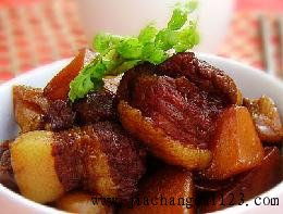 红烧肉炖土豆