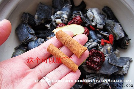 乌鸡枣杞汤