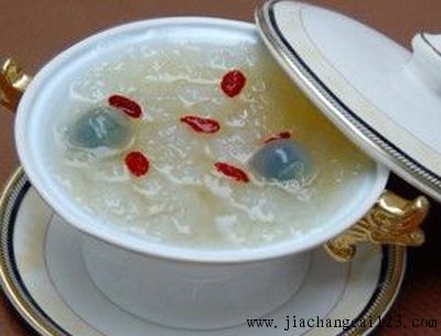 银耳乌龙汤