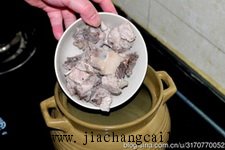 玉米山药龙骨汤步骤3