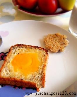 鸡蛋煎土司