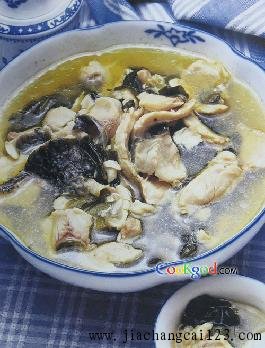 酸菜鲤鱼