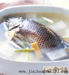 白玉鲤鱼汤