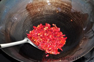 炝锅麻辣鸡翅的做法