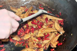 炝锅麻辣鸡翅的做法