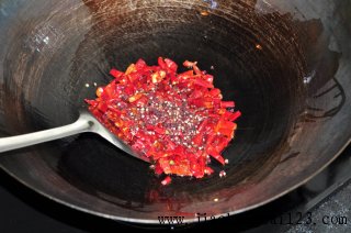 炝锅麻辣鸡翅的做法