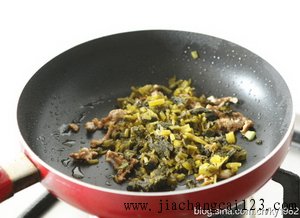 雪菜肉丝面的做法步骤4