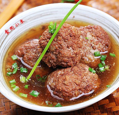 家常蒸大肉丸子的做法
