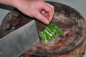 腊肉烩萝卜步骤8