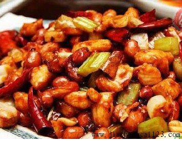 酸辣鸡丁的做法