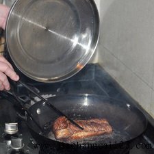 烟笋东坡肉步骤3